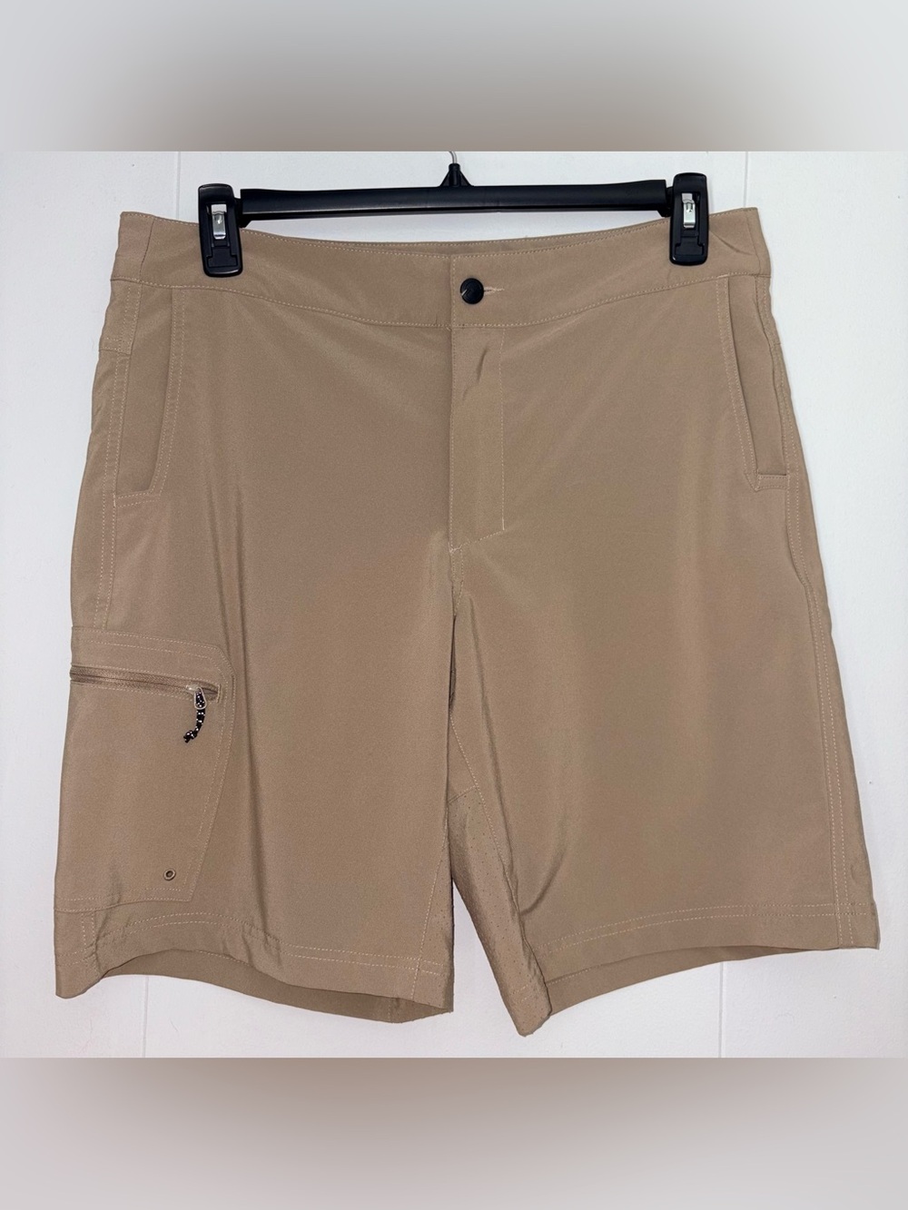 Magellan Outdoors Fish Gear Shorts Mens M Tan Flex Stretch Fishing Hiking 10”